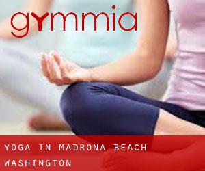 Yoga in Madrona Beach (Washington)